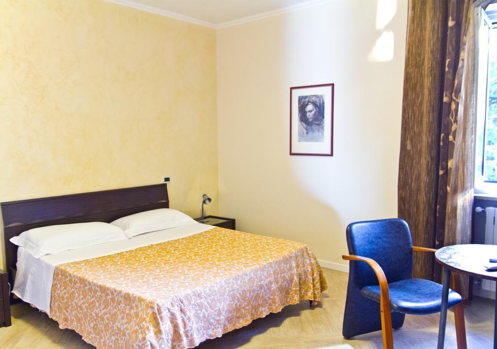 B&B Azzurra เปสการา ภายนอก รูปภาพ